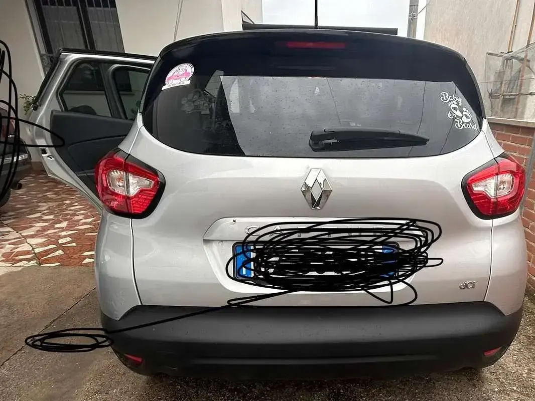 Usata Renault Captur 90 CV (66 kW) 2015 Argento SUV
