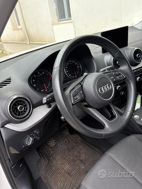 Usata Audi Q2 Business 116 CV (85 kW) 2019 Bianco SUV
