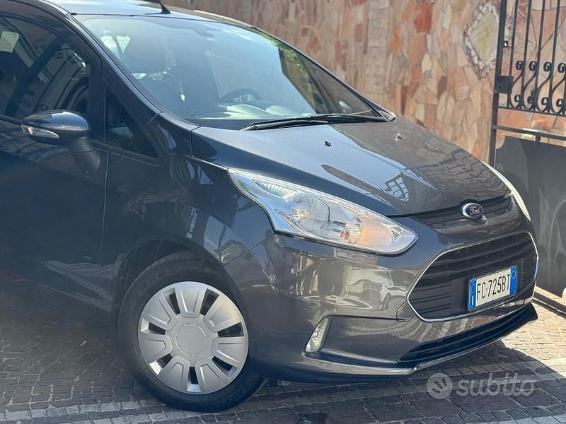 Usata Ford B-MAX Titanium 75 CV (55 kW) 2016 Grigio Monovolume