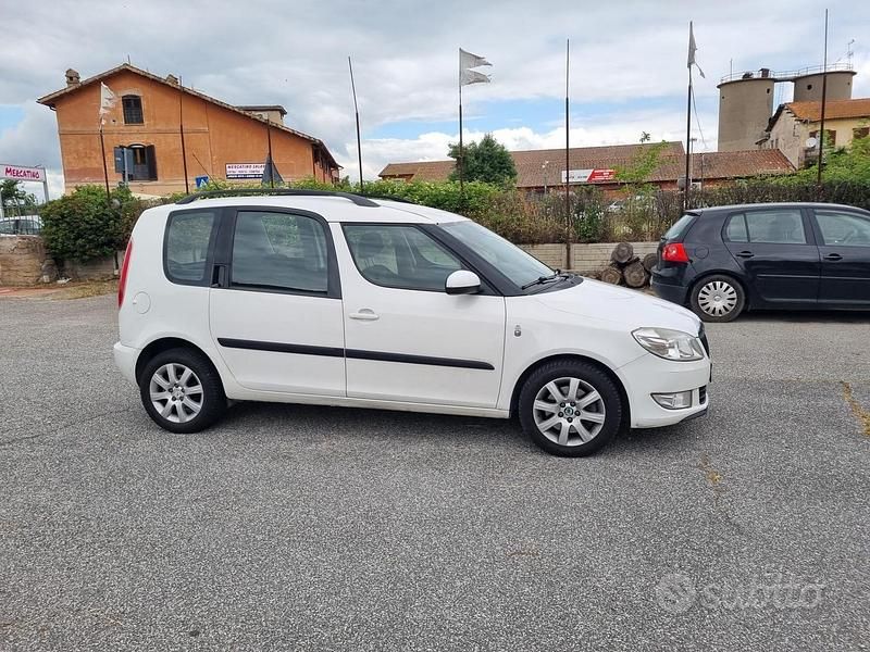 Usata Skoda Roomster Elegance 105 CV (77 kW) 2011 Bianco Monovolume