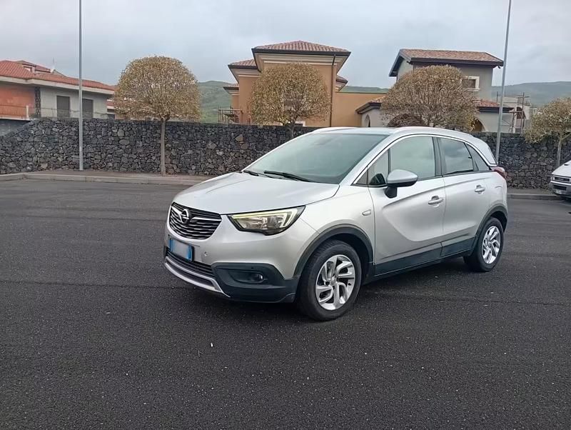 Usata Opel Crossland X 101 CV (74 kW) 2019 Argento SUV
