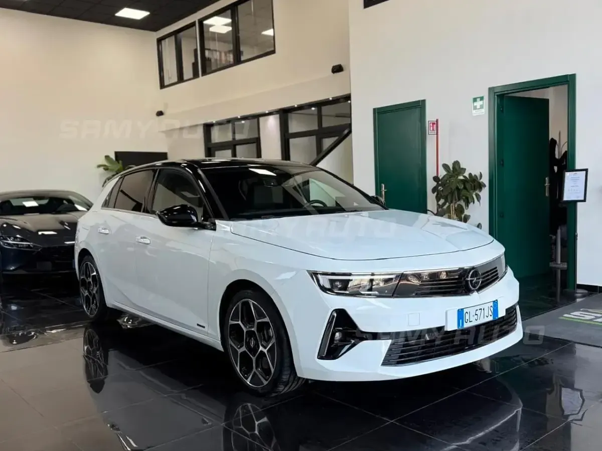 Usata Opel Astra GS Line 150 CV (110 kW) 2023 Bianco Utilitaria