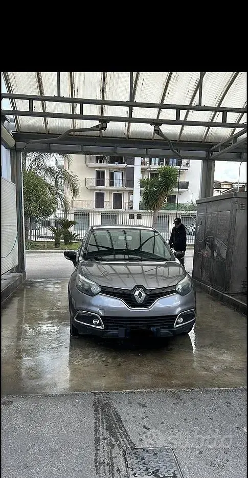 Usata Renault Captur 90 CV (66 kW) 2015 Grigio SUV