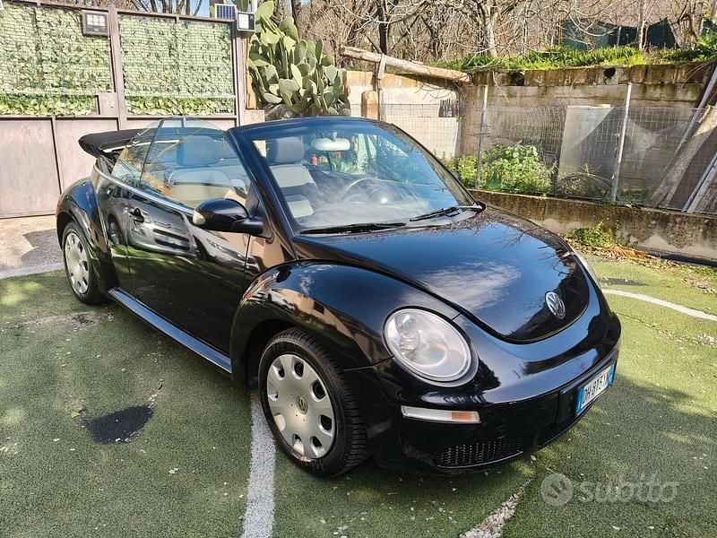 Usata VW Beetle Cabriolet 105 CV (77 kW) 2006 Nero Cabrio