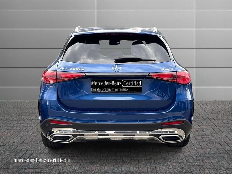 Usata Mercedes GLC300e AMG Line Premium 333 CV (244 kW) 2023 Blu spettrale SUV