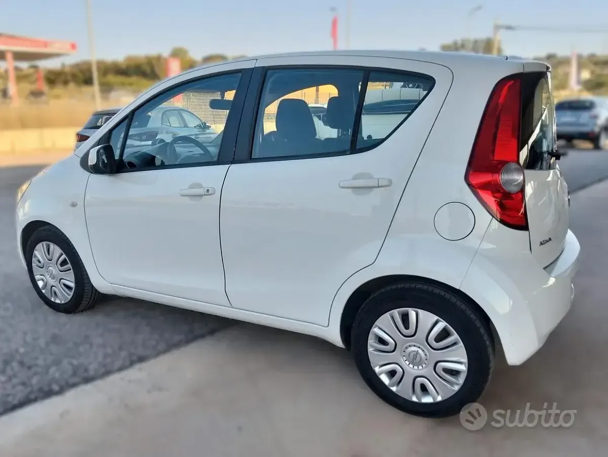 Usata Opel Agila Enjoy 86 CV (63 kW) 2010 Bianco Utilitaria