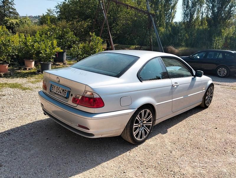 Usata BMW 318 143 CV (105 kW) 2001 Coupé