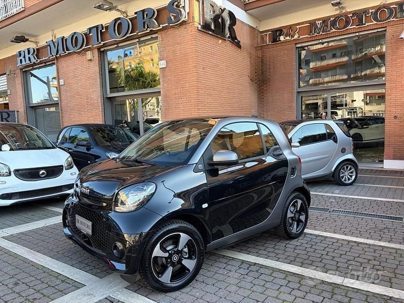 Nero Usata 2020 Smart ForTwo Coupé Passion Due volumi | 11.980 € (Buon prezzo) - Immagine 1/4