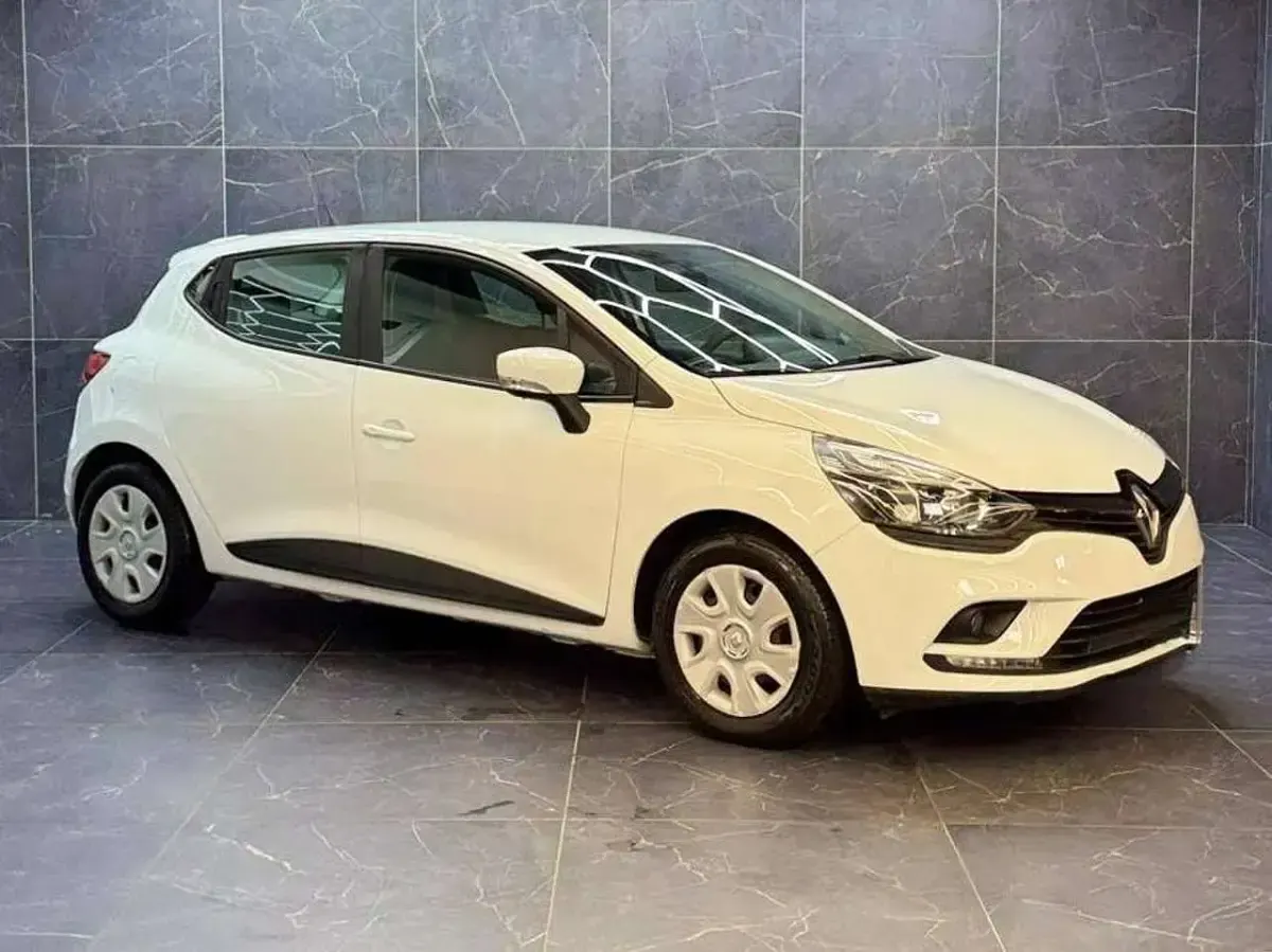 Begagnad Renault Clio IV 88 HK (64 kW) 2017 Vit Van