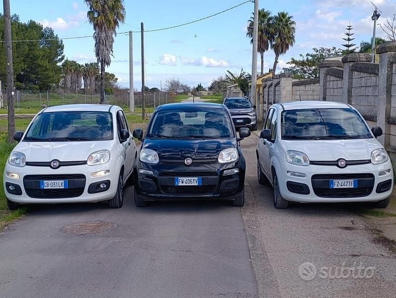 Bianco Usata 2020 Fiat Panda Tre volumi | 9990 € (Buon prezzo) - Immagine 1/4