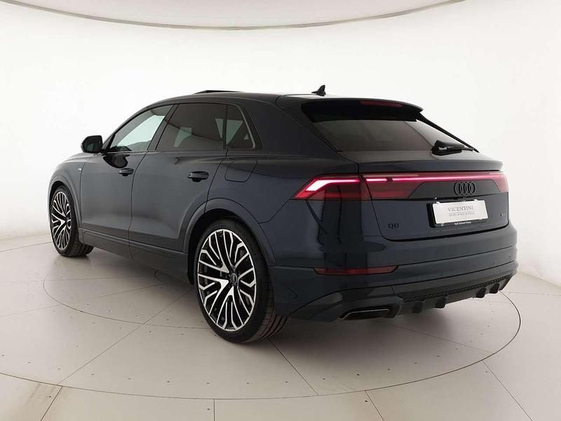 Nuova Audi Q8 S-Line 394 CV (289 kW) 2026 Blu waitomo metallizzato SUV