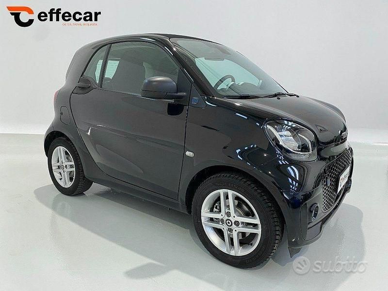 Usata Smart ForTwo Coupé 41 kW (56 CV) 2020 Nero Utilitaria