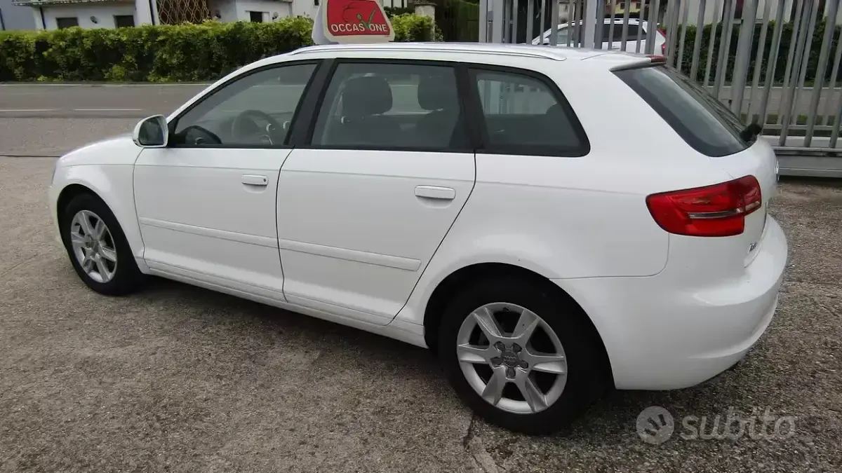 Usata Audi A3 Attraction 102 CV (75 kW) 2009 Bianco Utilitaria