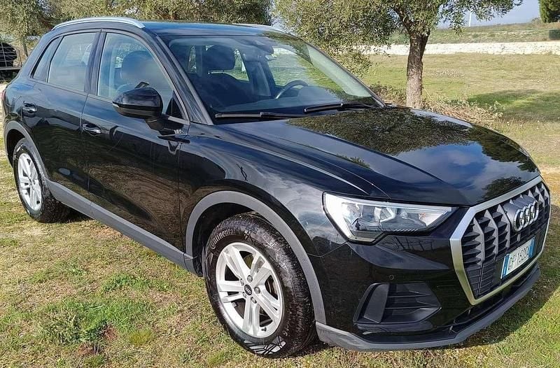 Begagnad Audi Q3 Business 150 HK (110 kW) 2021 Svart SUV