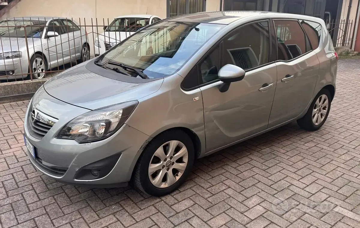Usata Opel Meriva 95 CV (69 kW) 2012 Grigio Monovolume