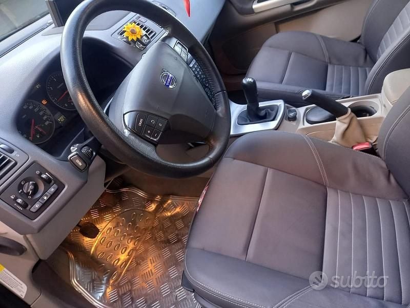 Usata Volvo V50 136 CV (100 kW) 2003 Grigio Station wagon