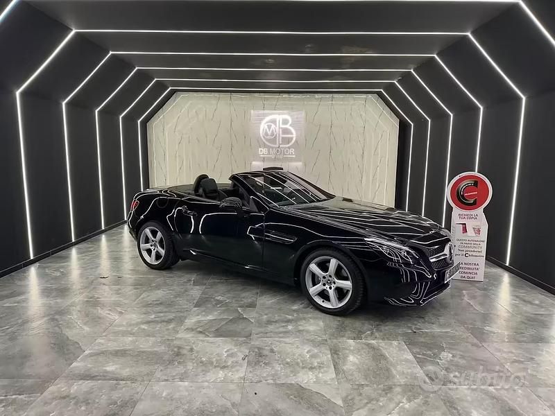 Usata Mercedes SLC200 184 CV (135 kW) 2018 Nero Cabrio