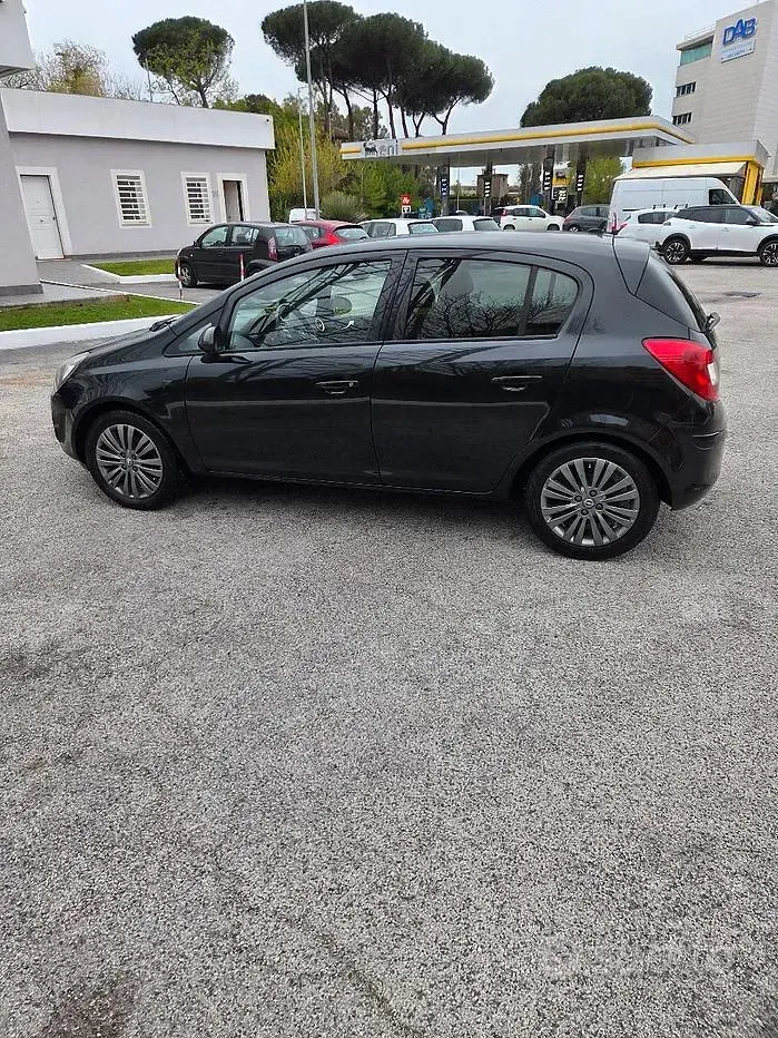 Usata Opel Corsa 69 CV (50 kW) 2014 Utilitaria