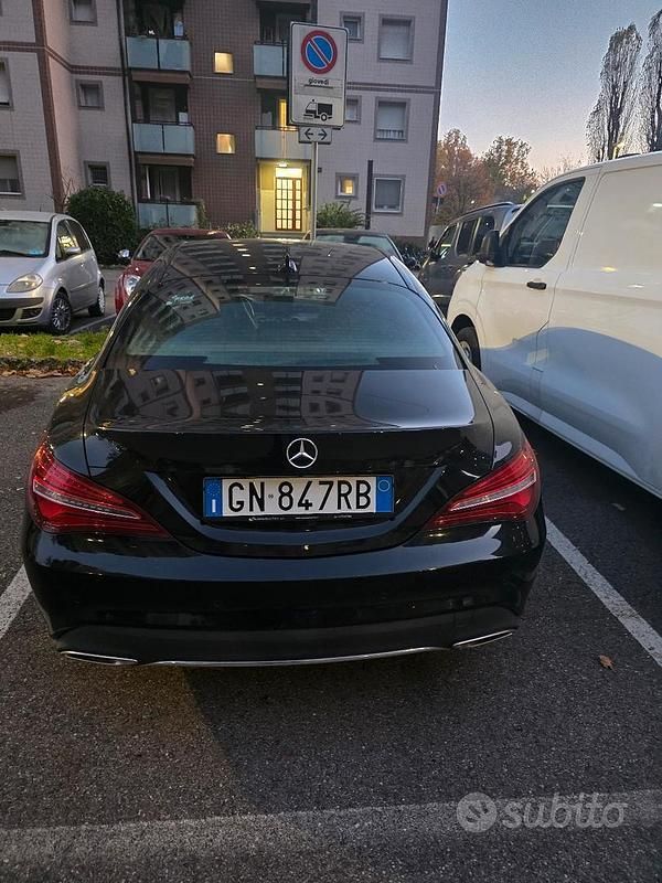 Usata Mercedes CLA180 Premium 122 CV (89 kW) 2017 Nero Berlina