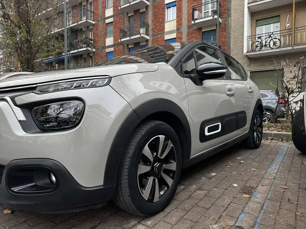Usata Citroën C3 Feel 102 CV (75 kW) 2021 Grigio Berlina