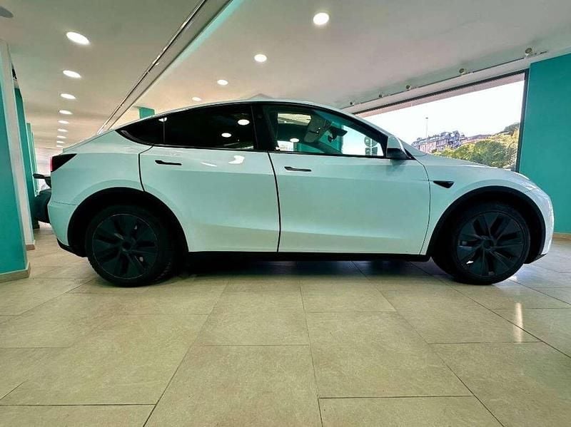 Usata Tesla Model Y 152 kW (208 CV) 2025 Bianco SUV