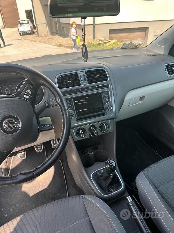 Usata VW Polo 90 CV (66 kW) 2015 Bianco Berlina