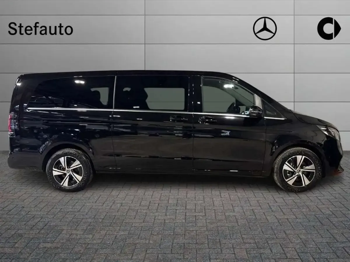 Nuova Mercedes V250 Avantgarde 190 CV (139 kW) 2026 Nero ossidiana Monovolume