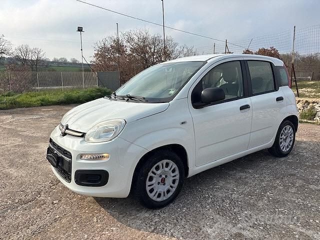 Usata Fiat Panda Lounge 95 CV (69 kW) 2016 Bianco Utilitaria