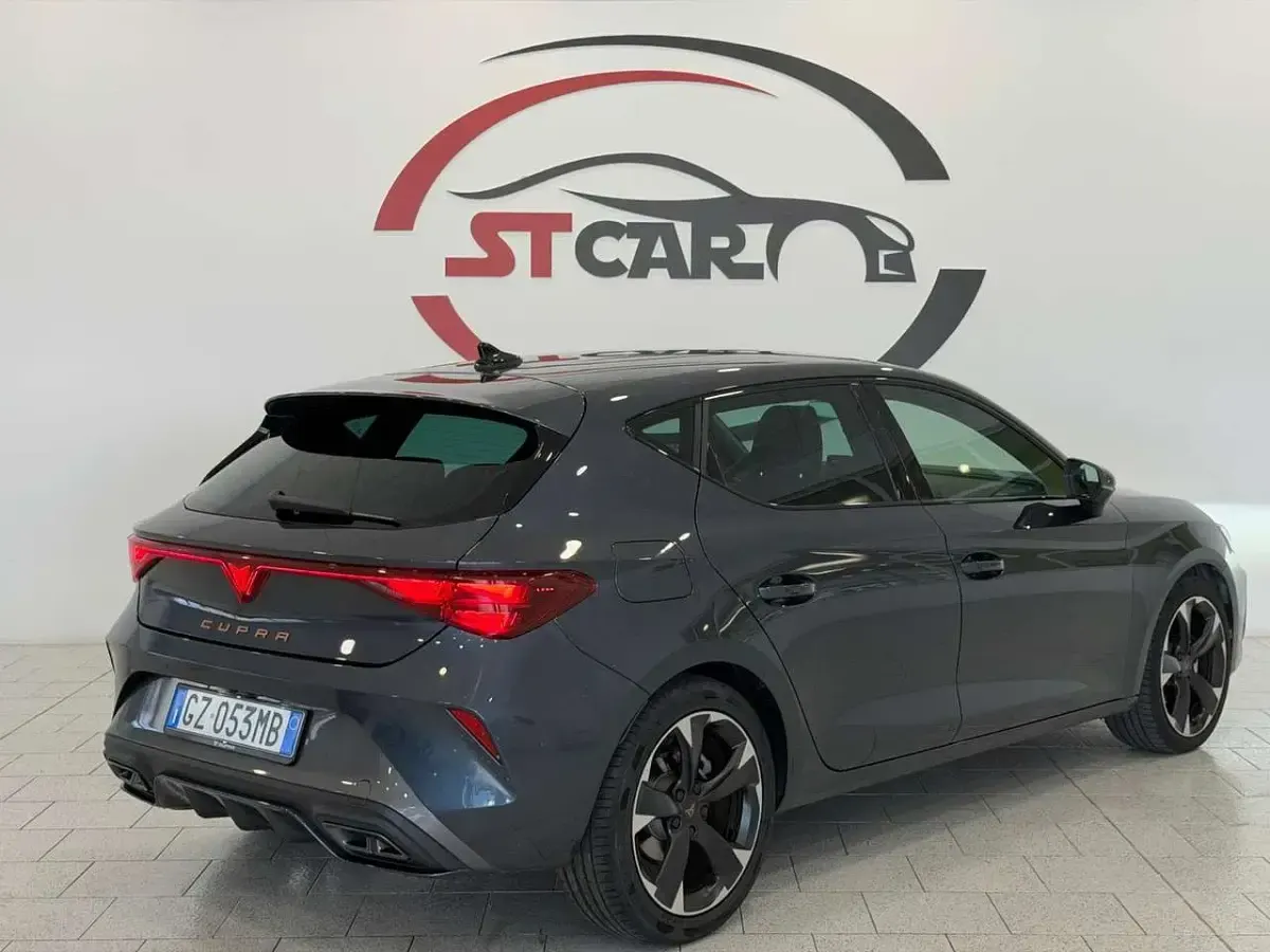 Occasion Cupra Leon 150 ch (110 kW) 2025 Gris Berline