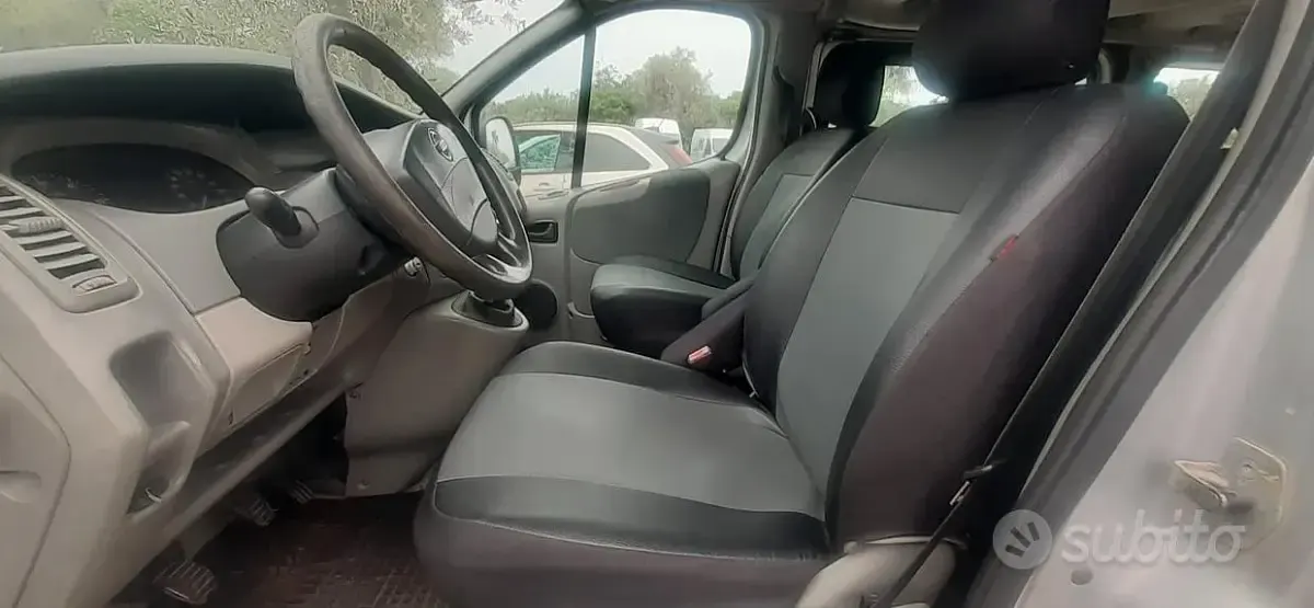 Usata Nissan Primastar 100 CV (73 kW) 2006 Grigio Monovolume