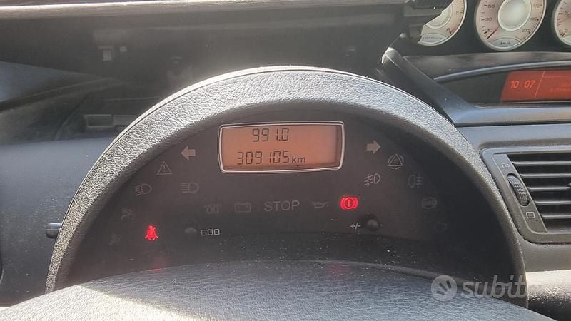 Usata Citroën C8 Elegance 136 CV (100 kW) 2006 Blu/azzurro Monovolume