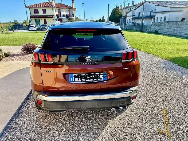 Usata Peugeot 3008 GT-line 120 CV (88 kW) 2017 Marrone SUV