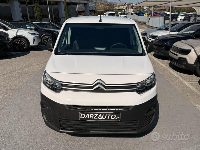 Usata Citroën Berlingo 102 CV (75 kW) 2022 Bianco metallizzato Monovolume