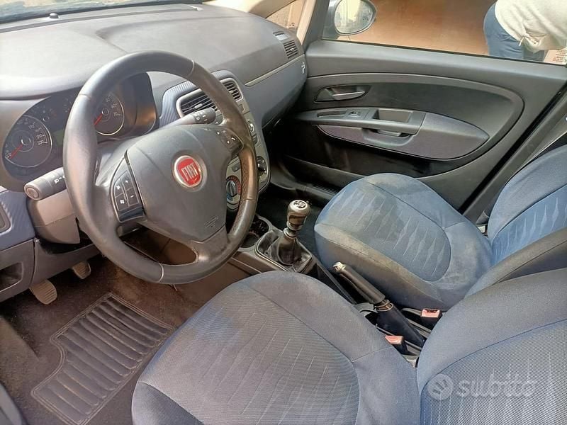 Usata Fiat Grande Punto 77 CV (56 kW) 2009 Grigio Utilitaria