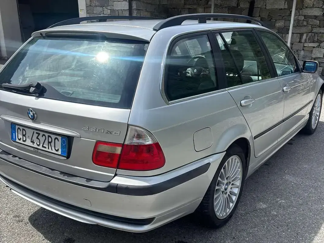 Usata BMW 330 184 CV (135 kW) 2002 Argento Station wagon