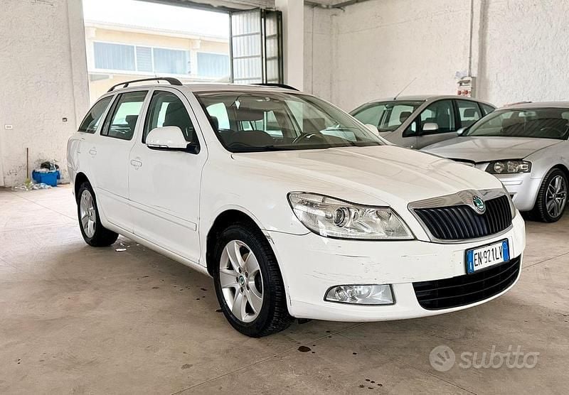 Usata Skoda Octavia 105 CV (77 kW) 2012 Bianco Station wagon