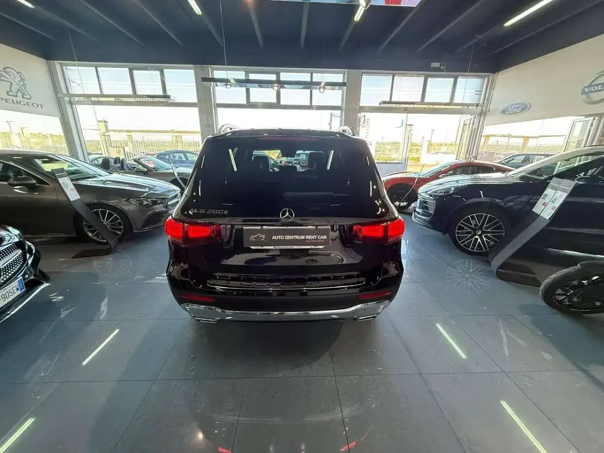 Usata Mercedes GLB200 Executive 150 CV (110 kW) 2021 Nero SUV