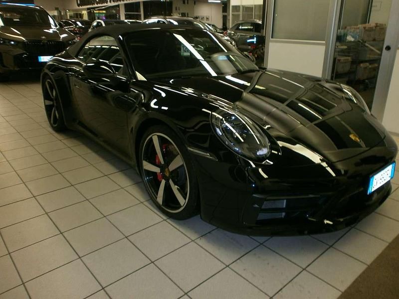 Usata Porsche 911 Carrera 4S Cabriolet 450 CV (330 kW) 2024 Nero Cabrio