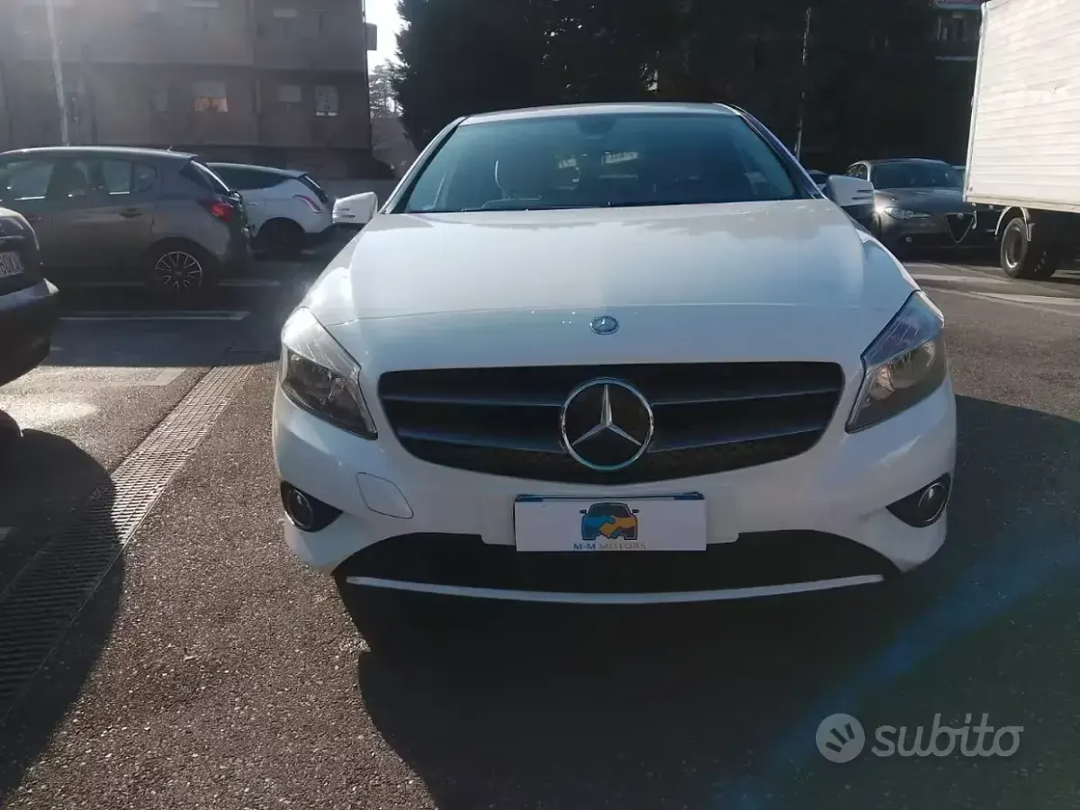 Usata Mercedes A160 Executive 90 CV (66 kW) 2014 Bianco Utilitaria