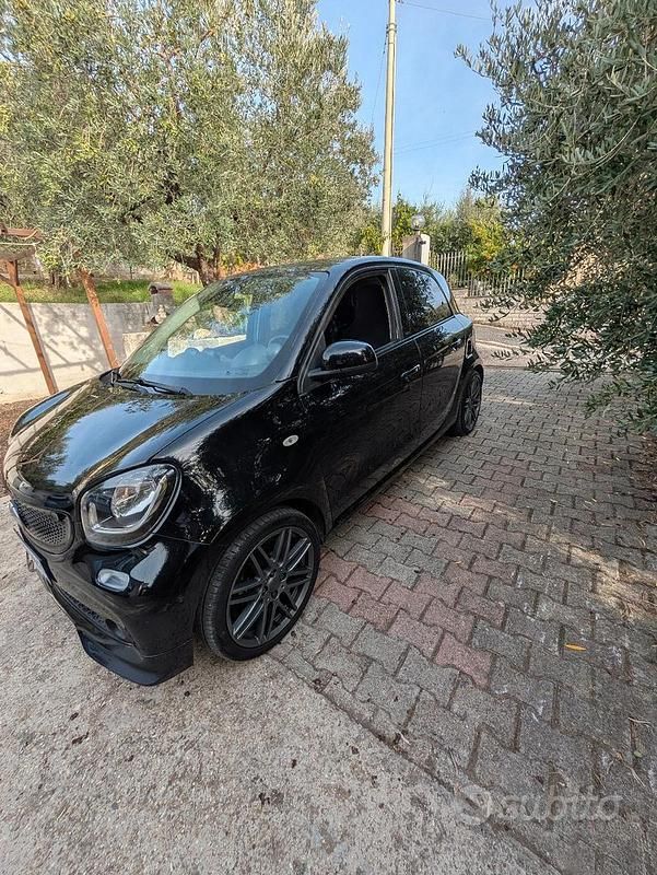 Usata 2017 Smart ForFour Passion Due volumi | 17.600 € (Molto cara) - Immagine 1/4