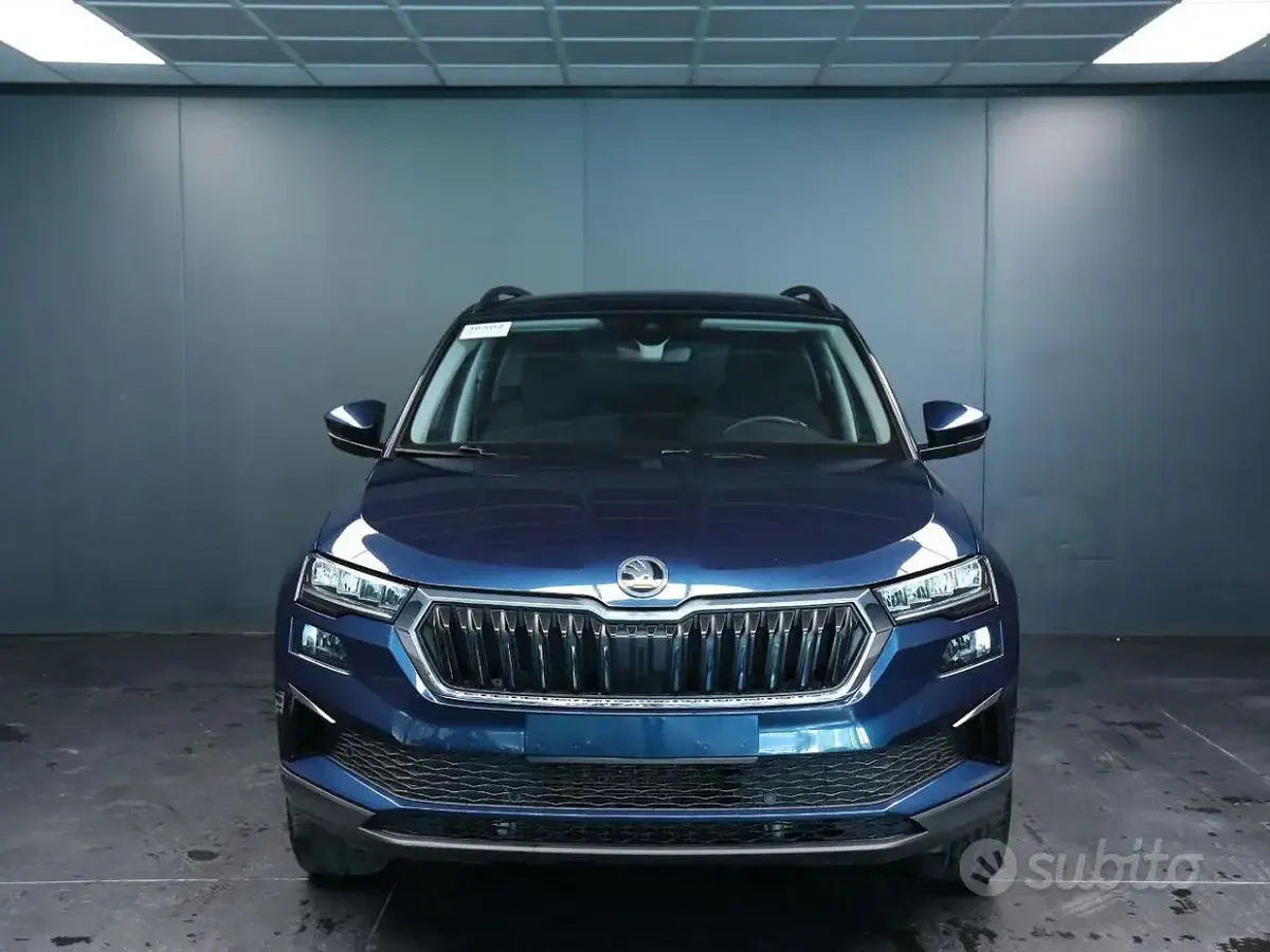Usata Skoda Karoq Executive 116 CV (85 kW) 2024 Bluazzurro SUV