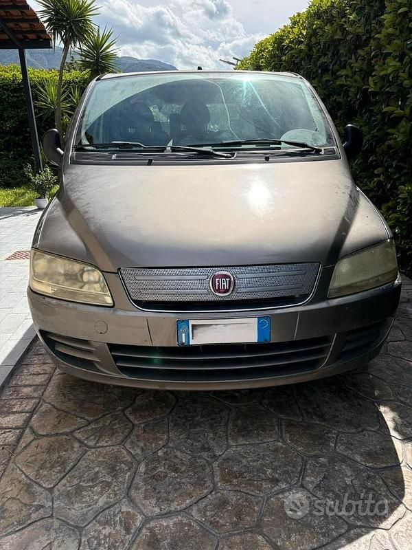 Marrone Usata 2009 Fiat Multipla Monovolume | 1600 € (Ottimo prezzo) - Immagine 1/4