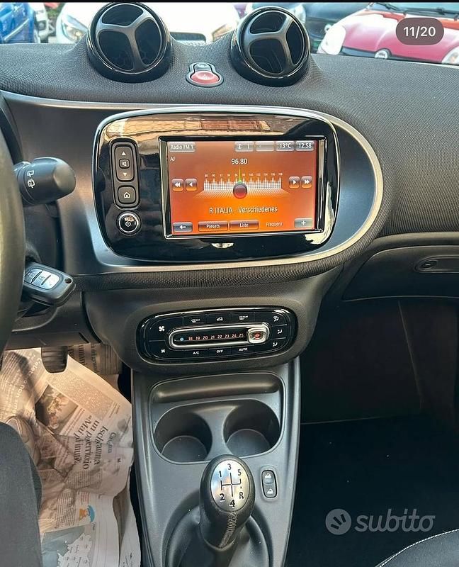 Usata Smart ForFour 2015 Blu Utilitaria