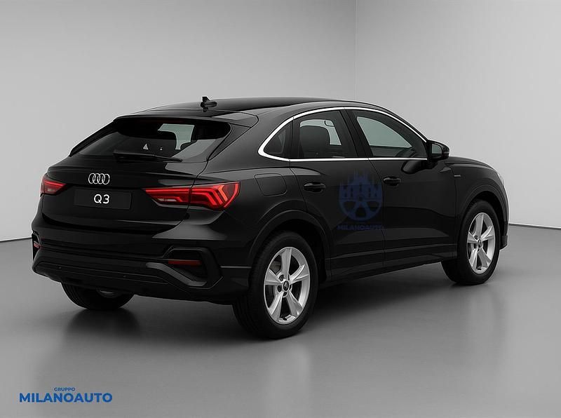 Usata Audi Q3 Sportback Ambiente 190 CV (139 kW) 2025 Nero SUV