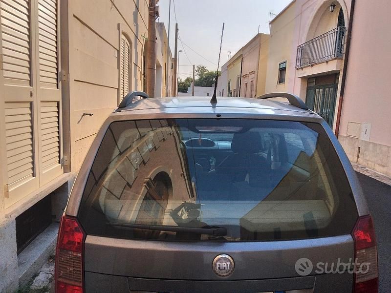 Usata Fiat Idea 2004 Grigio Monovolume