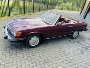 Usata Mercedes 560 230 CV (169 kW) 1986 Rosso Cabrio