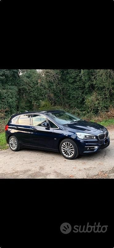 Usata BMW 216 Luxury Line 2016 Blu Station wagon