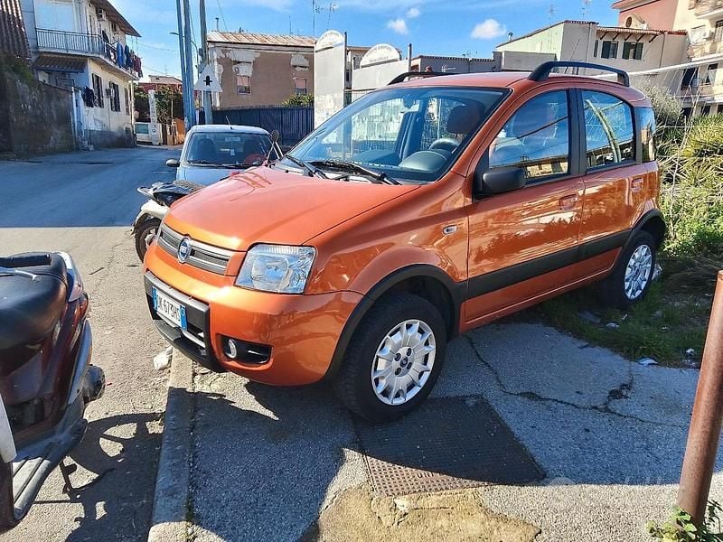 Usata Fiat Panda 4x4 2007 Rosso Utilitaria