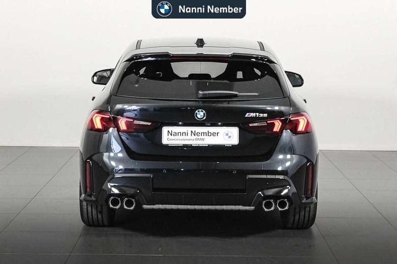 Nuova BMW M5 M Sport 300 CV (220 kW) 2026 Black sapphire metallizzato Berlina