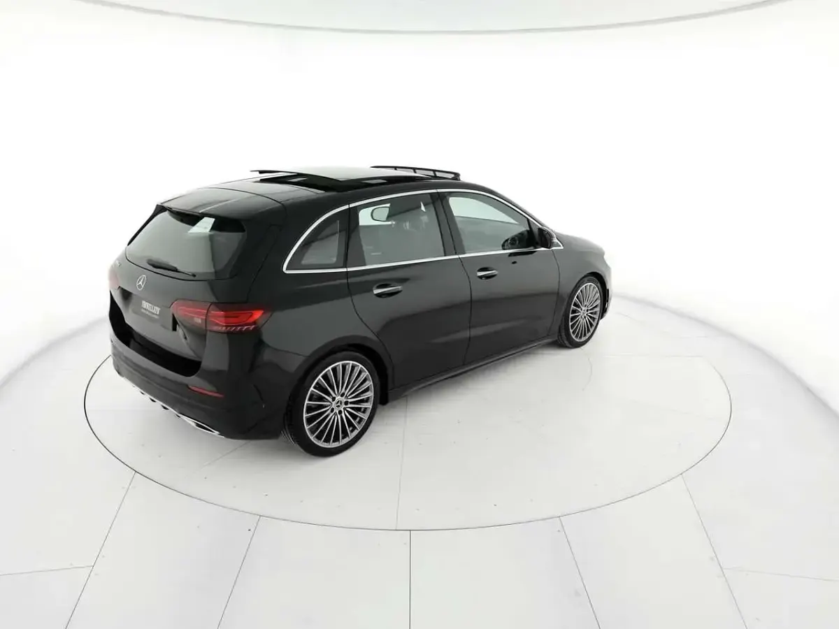 Usata Mercedes B180 Advanced Plus 116 CV (85 kW) 2023 Nero Utilitaria